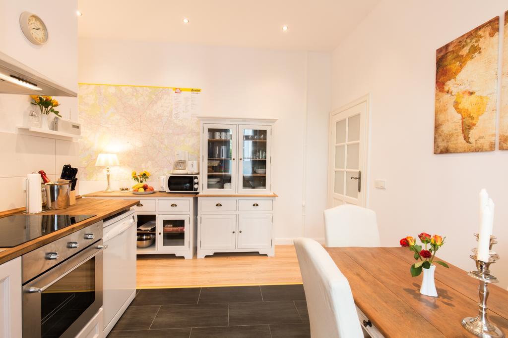 Fritz By Rockchair Apartments L Superhost Status L 3 Bedrooms Boxspringbeds 2 Bathrooms 2 Kitchen - Cozy Family & Business Flair Welcomes You! Berlin Exterior photo