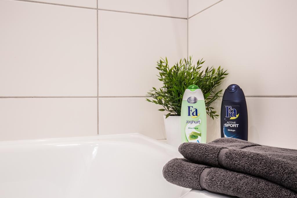 Fritz By Rockchair Apartments L Superhost Status L 3 Bedrooms Boxspringbeds 2 Bathrooms 2 Kitchen - Cozy Family & Business Flair Welcomes You! Berlin Exterior photo