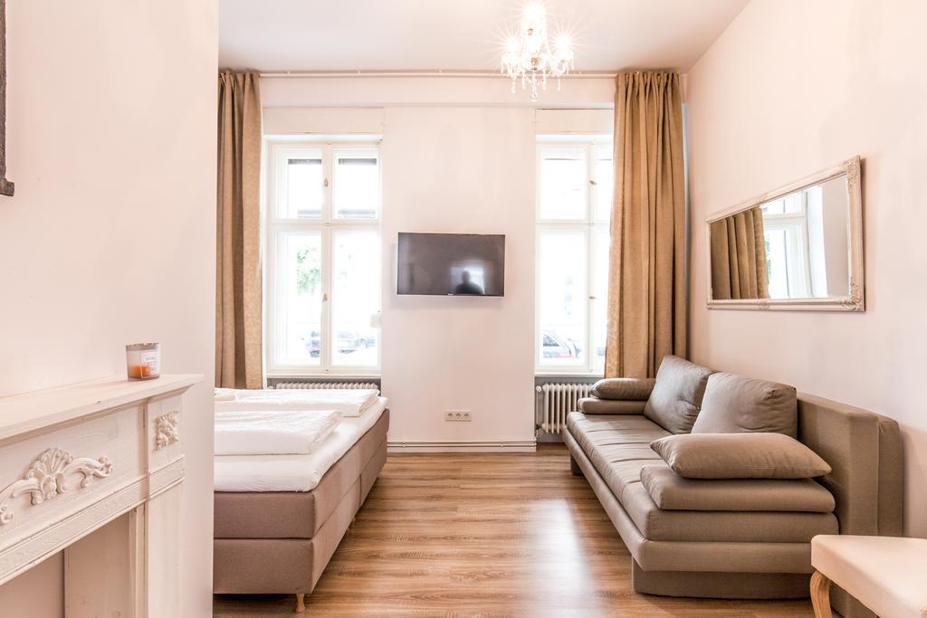 Fritz By Rockchair Apartments L Superhost Status L 3 Bedrooms Boxspringbeds 2 Bathrooms 2 Kitchen - Cozy Family & Business Flair Welcomes You! Berlin Exterior photo